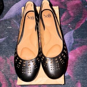 Sofft Black Leather Cutout Ballet Flats